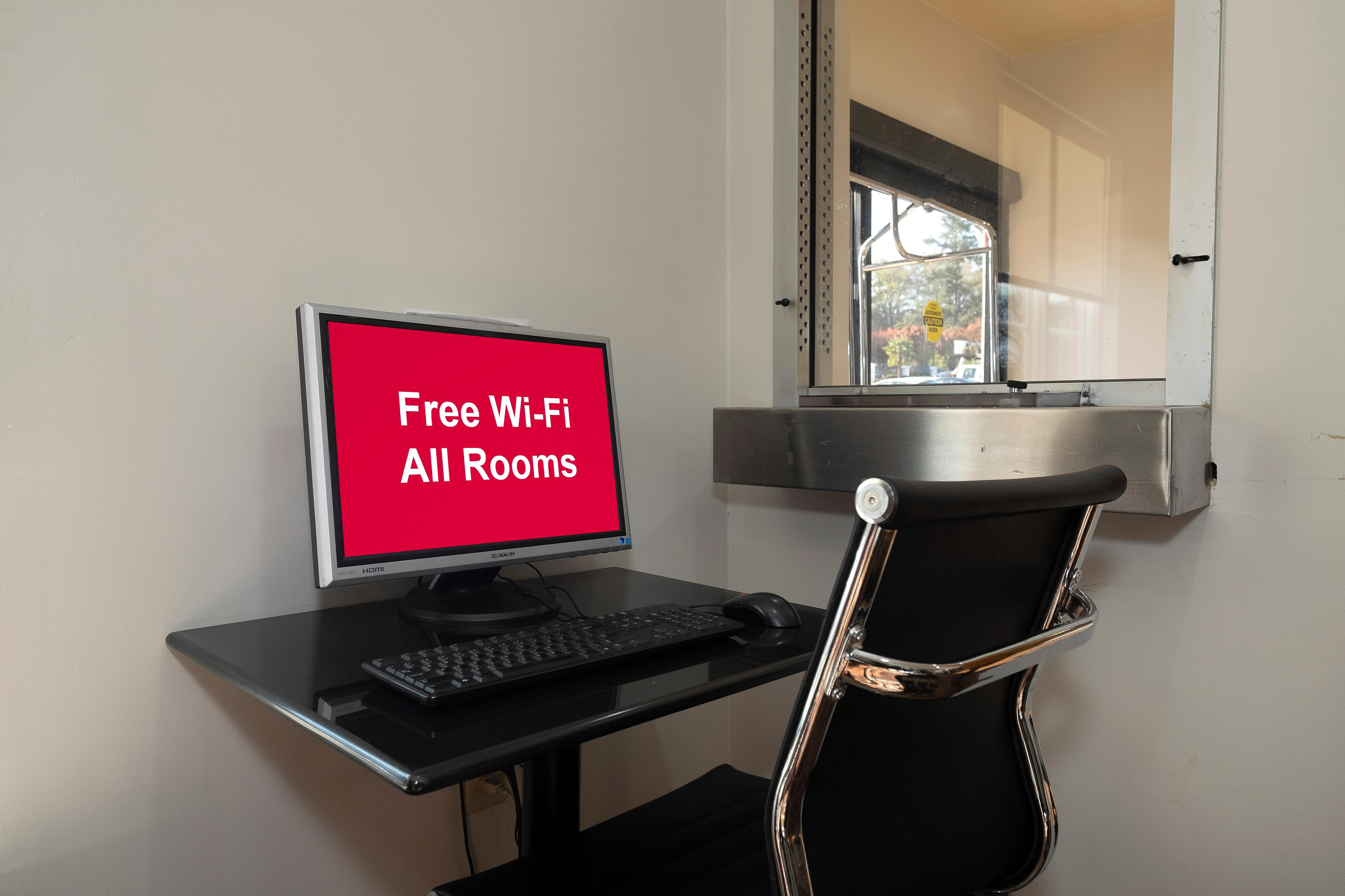Red Roof Inn Raleigh North-Crabtree Mall-Lenovo Center Bagian luar foto