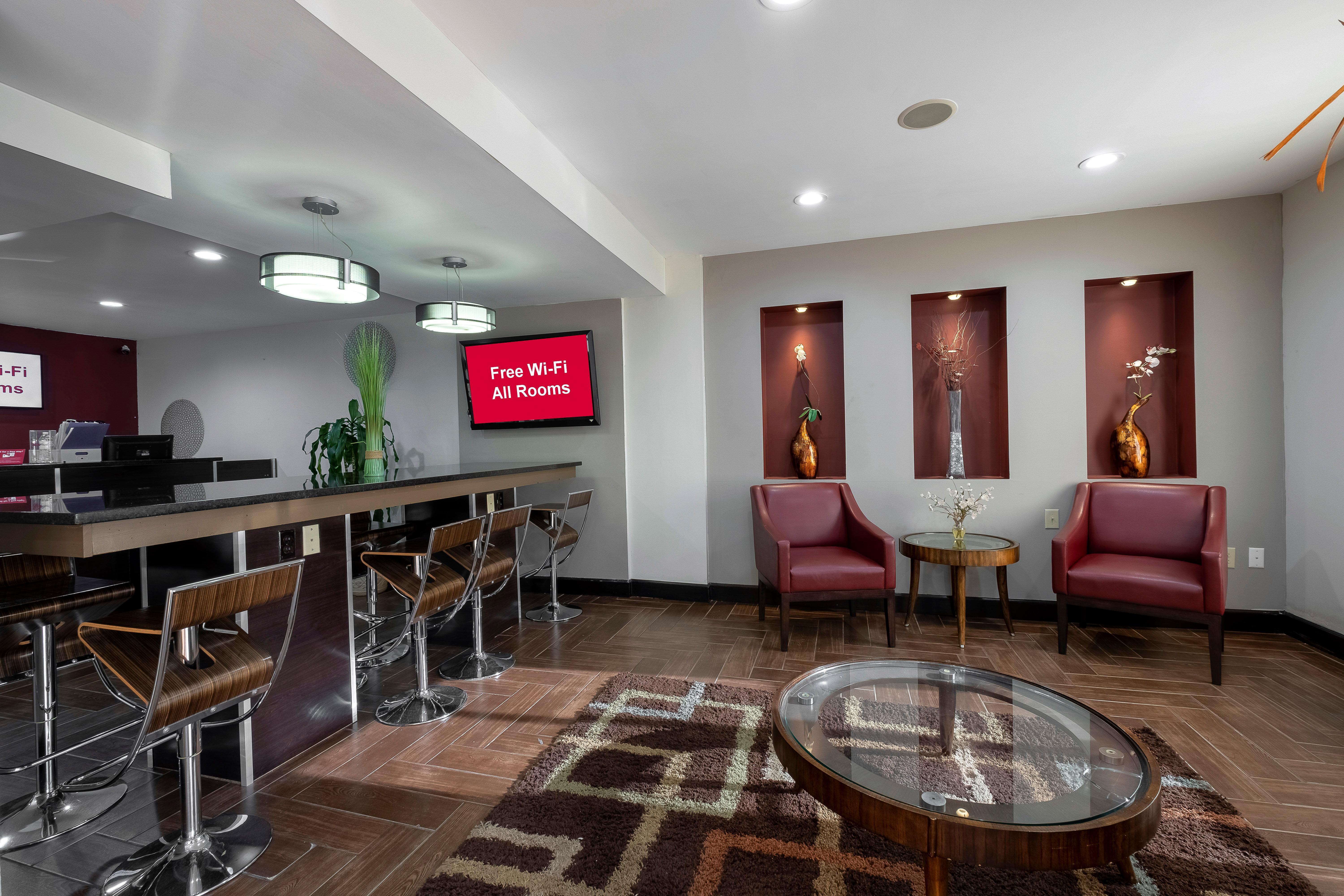 Red Roof Inn Raleigh North-Crabtree Mall-Lenovo Center Bagian luar foto