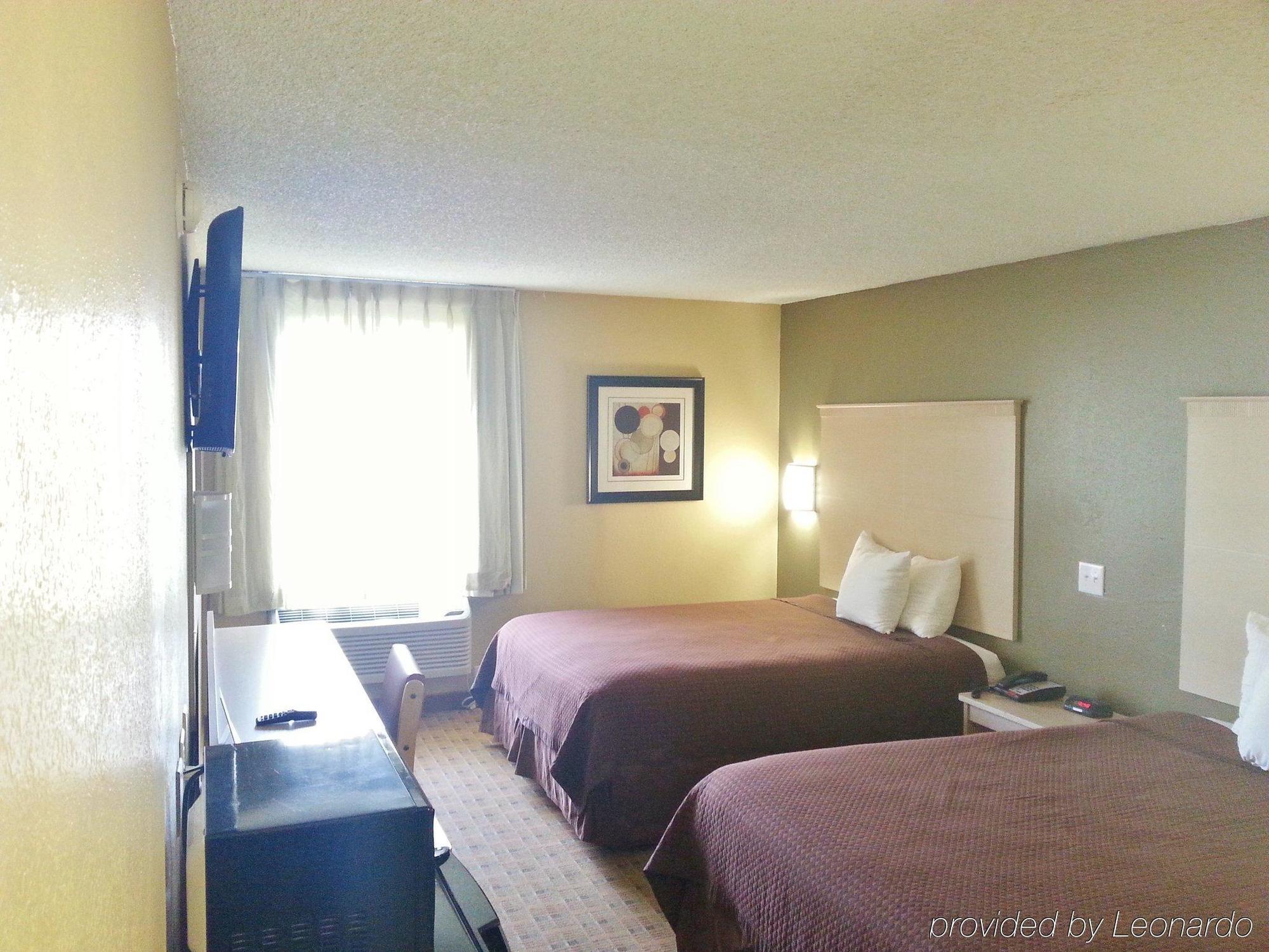 Red Roof Inn Raleigh North-Crabtree Mall-Lenovo Center Bagian luar foto