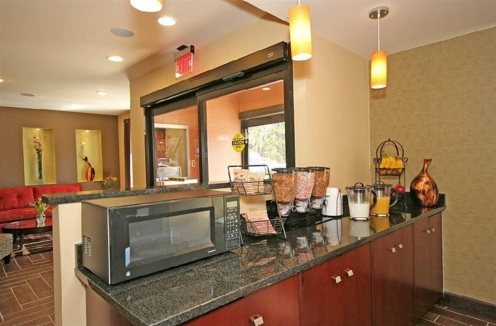 Red Roof Inn Raleigh North-Crabtree Mall-Lenovo Center Restoran foto