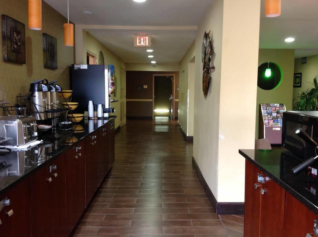 Red Roof Inn Raleigh North-Crabtree Mall-Lenovo Center Bagian luar foto