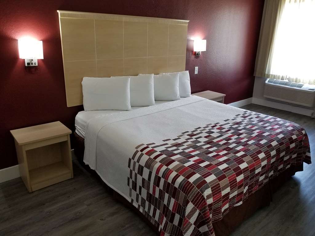 Red Roof Inn Raleigh North-Crabtree Mall-Lenovo Center Ruang foto