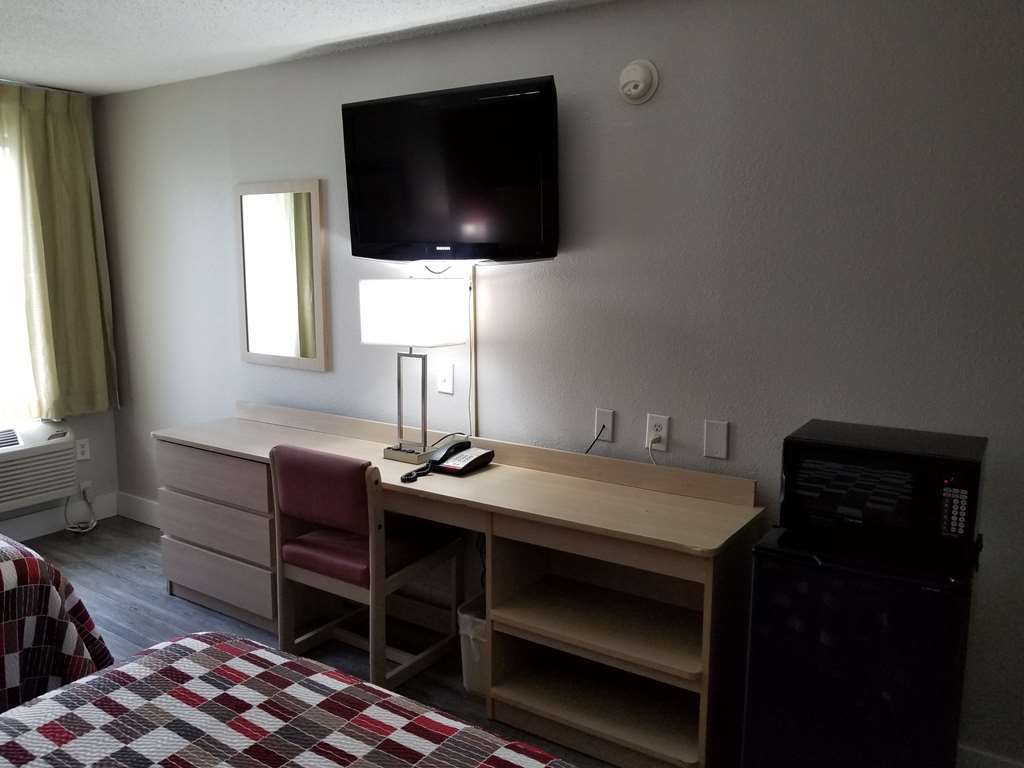 Red Roof Inn Raleigh North-Crabtree Mall-Lenovo Center Ruang foto