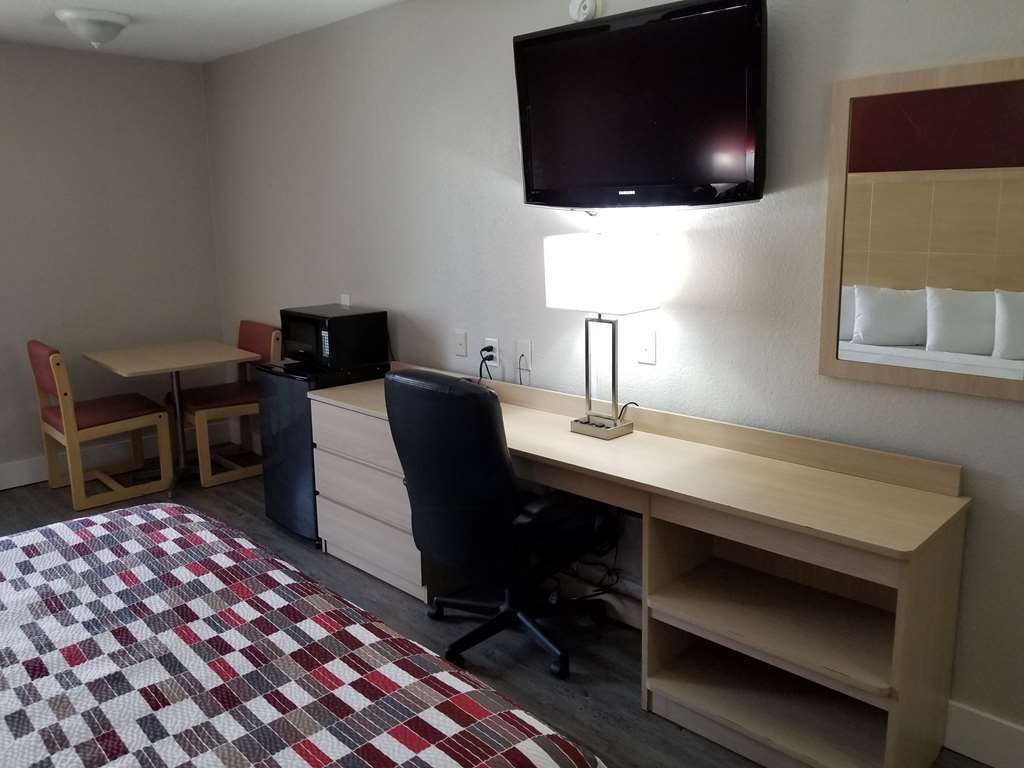 Red Roof Inn Raleigh North-Crabtree Mall-Lenovo Center Ruang foto