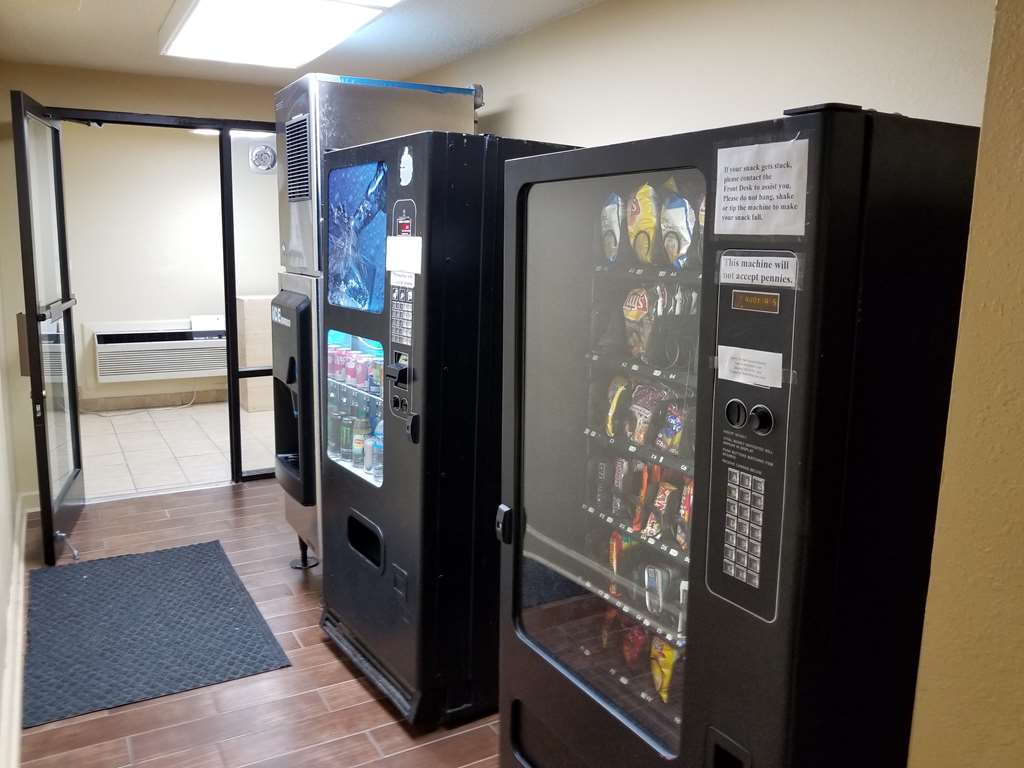 Red Roof Inn Raleigh North-Crabtree Mall-Lenovo Center Fasilitas foto