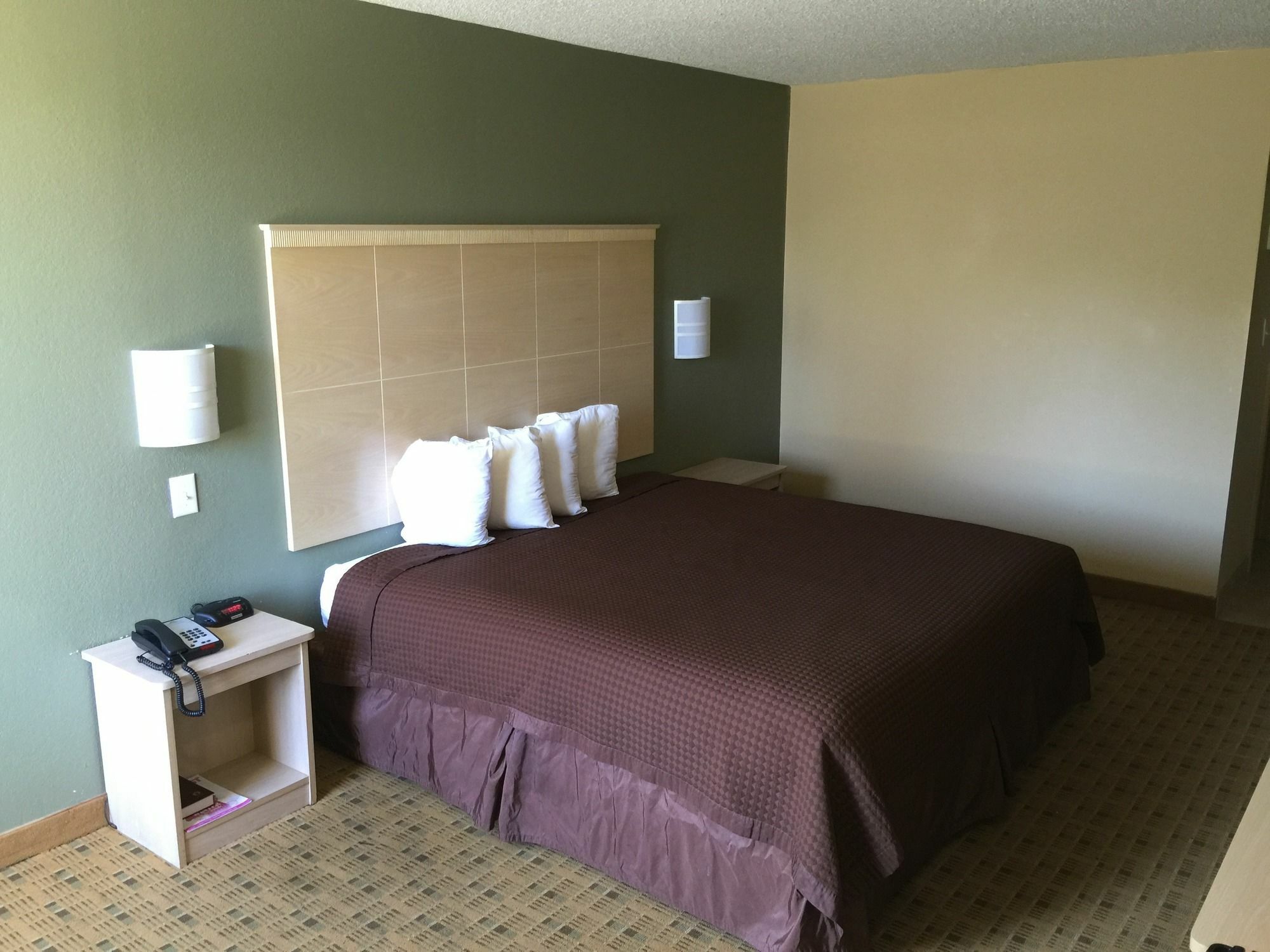 Red Roof Inn Raleigh North-Crabtree Mall-Lenovo Center Bagian luar foto